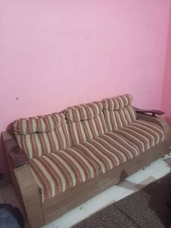 7 seater sofa and table 2