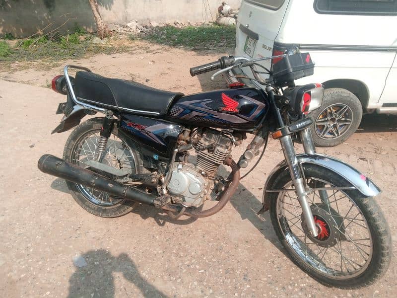 CROWN 125 MODEL 2018 3