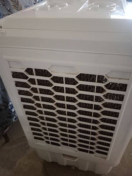 Sonex ka air cooler 2 month use hua Hy condition new Hy 2