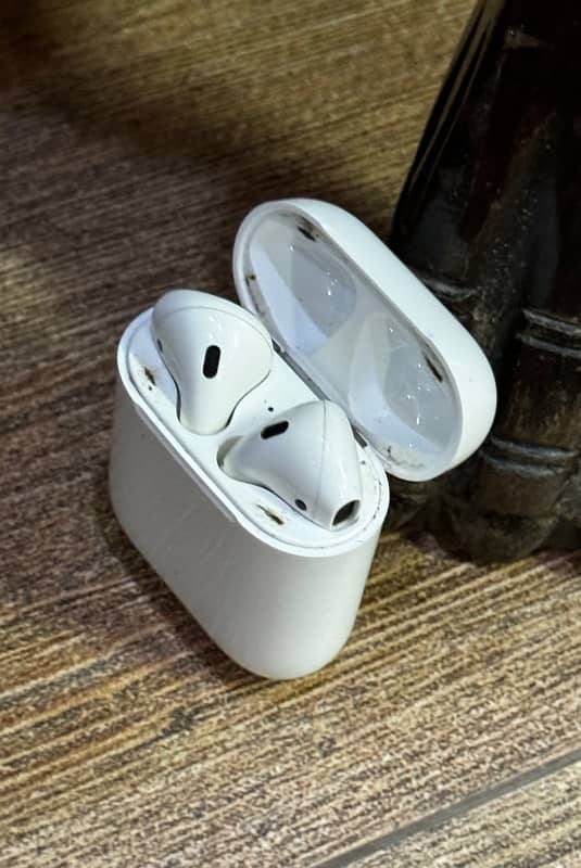 Apple Airpods Second Generation Airpods2 1