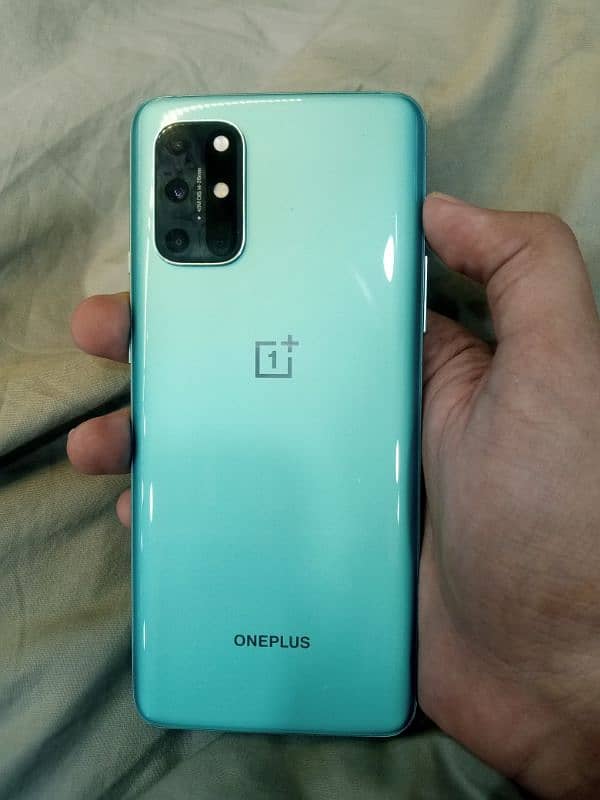 one plus 8T 1