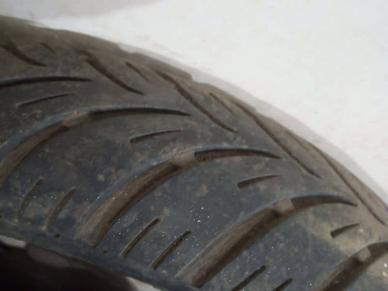 DSI tubeless tyres (srilankan) 10/10 (Fix price) 0