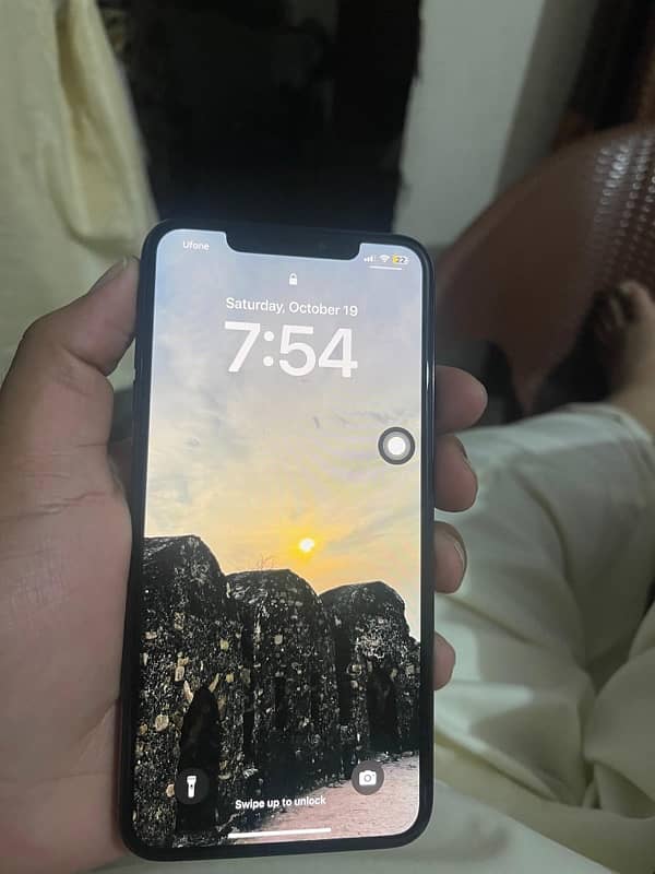 iPhone XS Max 256gb PTA approved 1