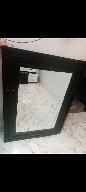 beautiful mirror comfortable size 0