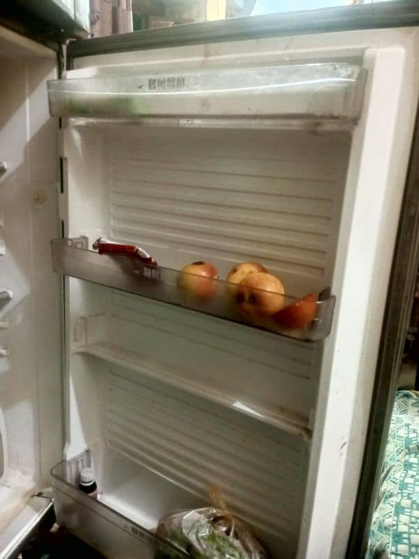 Dawlance Refrigerator for sell 3