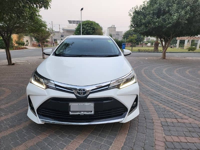 Toyota Altis Grande 2015 0