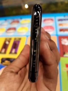 iphone Xs 256Gb Nan pta 83% health 1O By 10 Condition 0