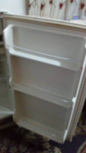 Haier Fridge: White Colour 2