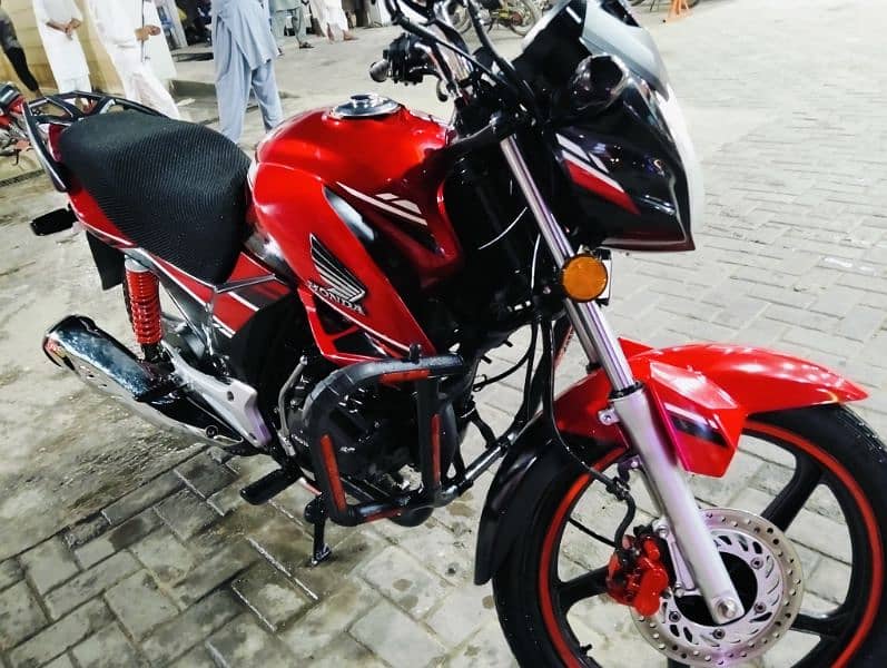 Honda CB 150F new condition for urgent sale 7