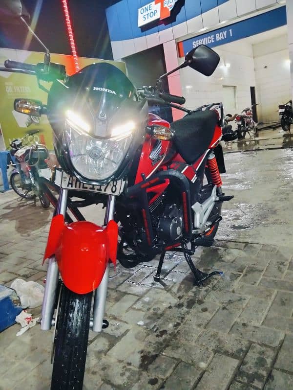 Honda CB 150F new condition for urgent sale 8