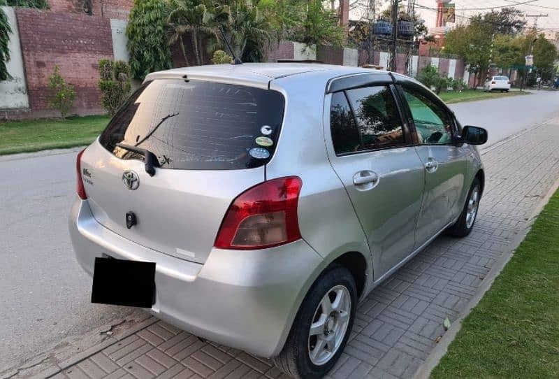 Toyota Vitz 2006 3