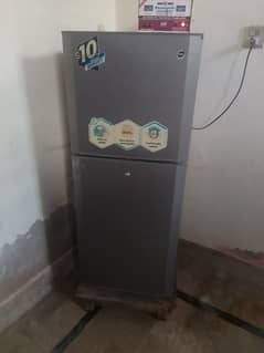 Refrigerator 0