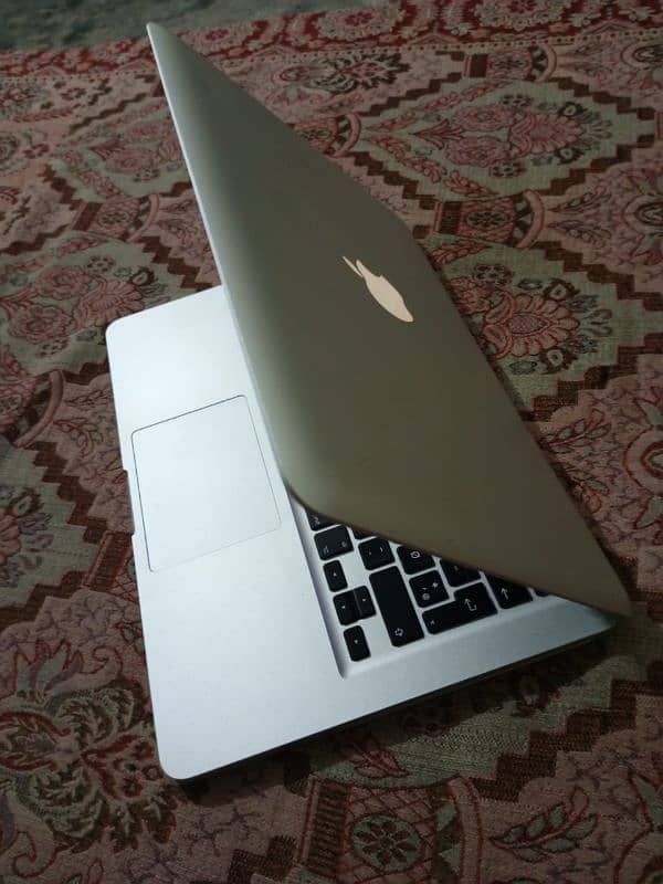 MacBook pro 2012 with original charger 8\512 Whatsapp num 03281766116 3