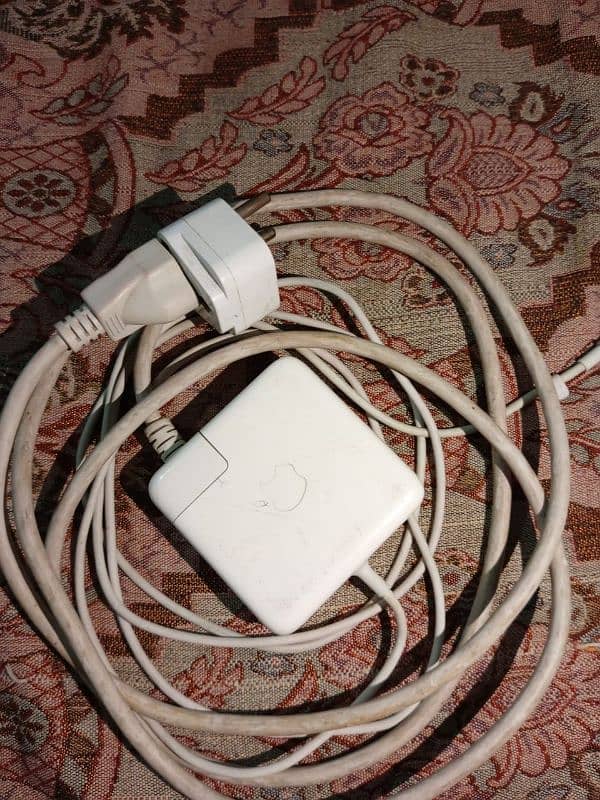 MacBook pro 2012 with original charger 8\512 Whatsapp num 03281766116 5