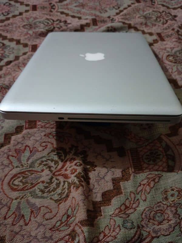 MacBook pro 2012 with original charger 8\512 Whatsapp num 03281766116 6