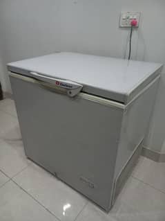 Dawlance Deep Freezer