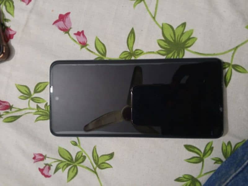 Infinix Hot 40 8/256 1