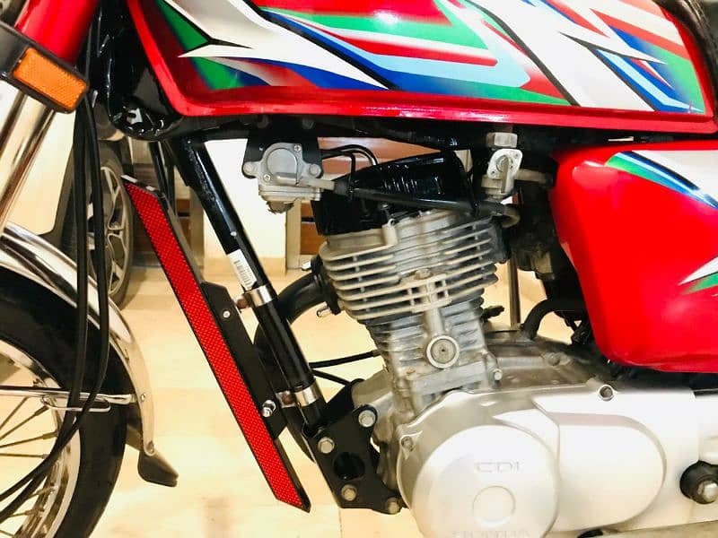 Honda CG 125 red Color 1