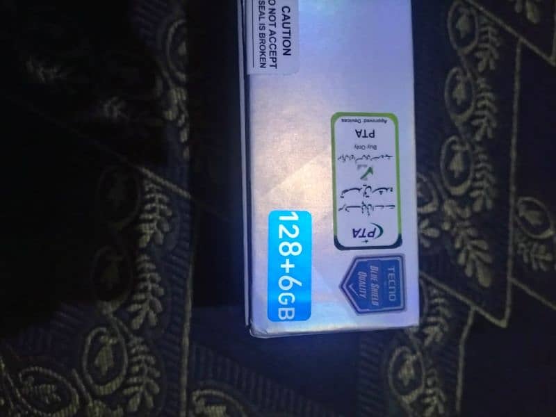 urgent sell tecno pova 6gb 128gb with box charger 03217683721 5