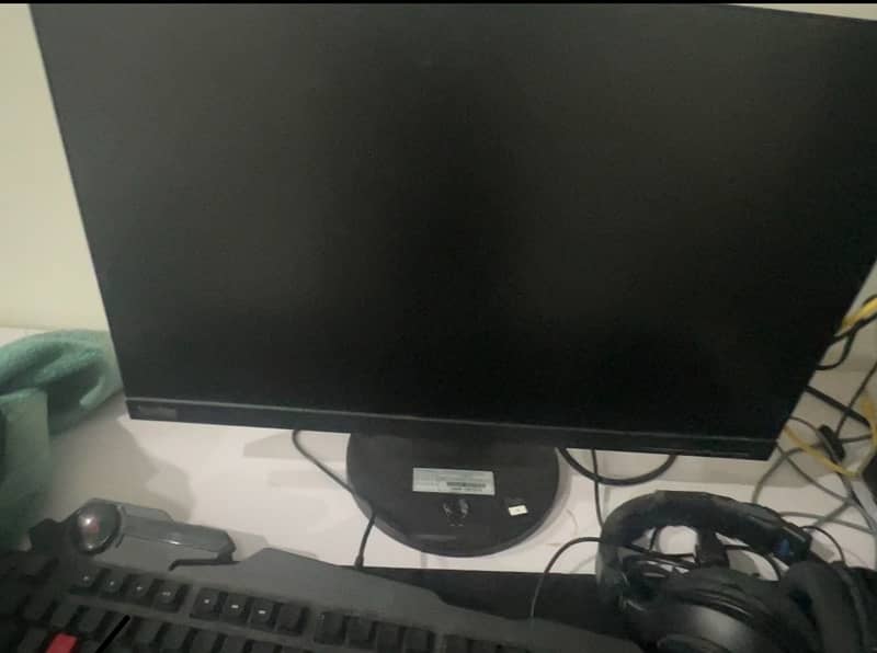 LENOVO THINKVISION 2k resolution gaming monitor with borderless screen 1