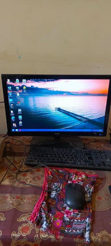 Core 2 Duo Cpu with 24inch Haier Lcd 1