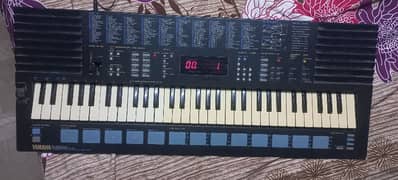 Yamaha Piano PSS-680 0