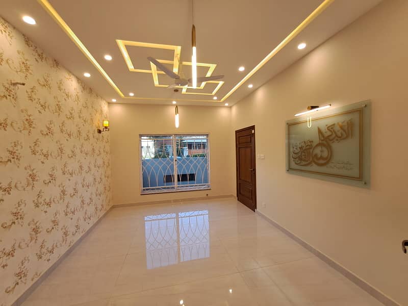 10 Marla House at Bahria Town Rawalpindi F-1 at Reasonable Price 6