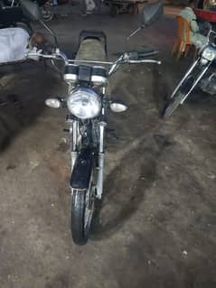 Suzuki gs 150 2014 model