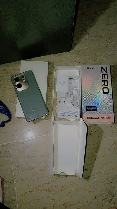 Infinix zero 30 4g 8/256  Vegan lether green colour Pta approved 9