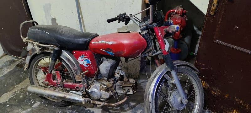 Sell Yamaha 4 stroke in reasonable price 4