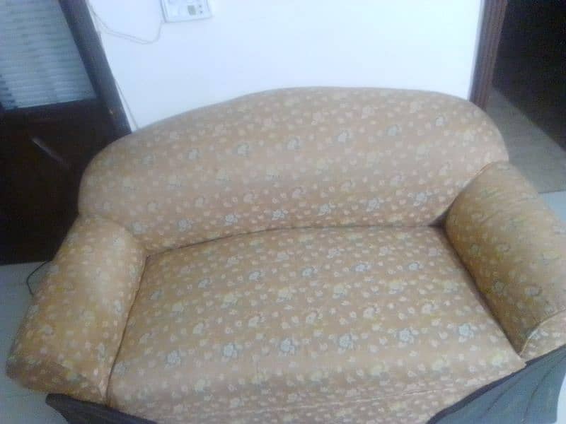 sofa for sale 0