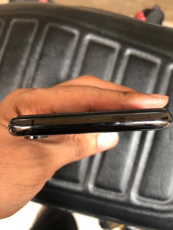 iPhone XS pta 64gb 1