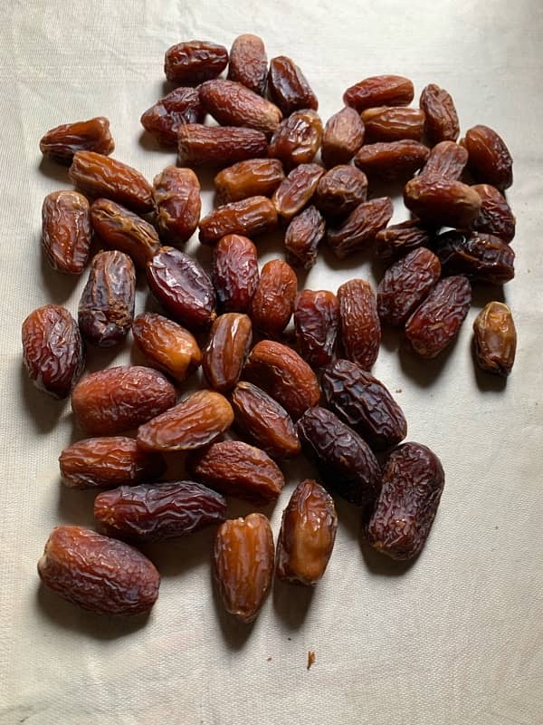 All Madinah Munawarah Dates Available 13