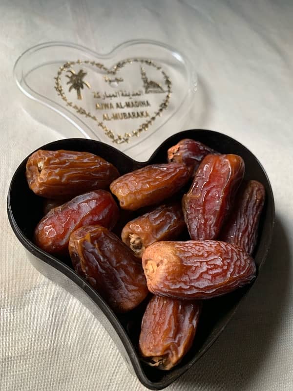 All Madinah Munawarah Dates Available 19