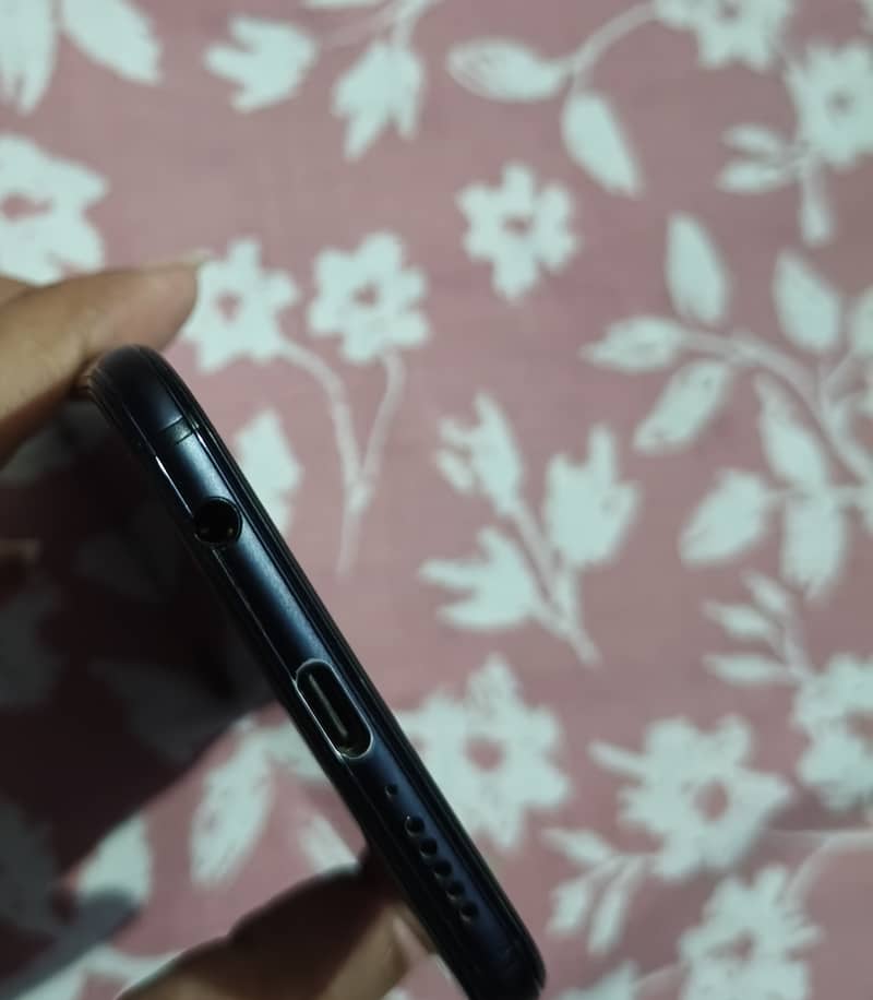 Huawei p20 lite in excellent condition 3