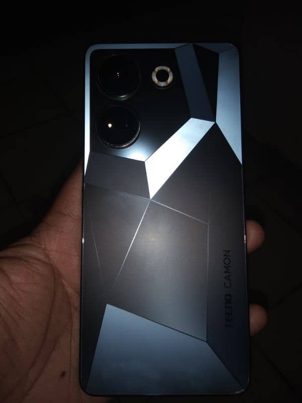 techno camon 20 pro 8 GB 256 GB 1