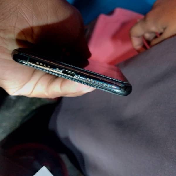 iPhone 11 Pro Max nonpta 3