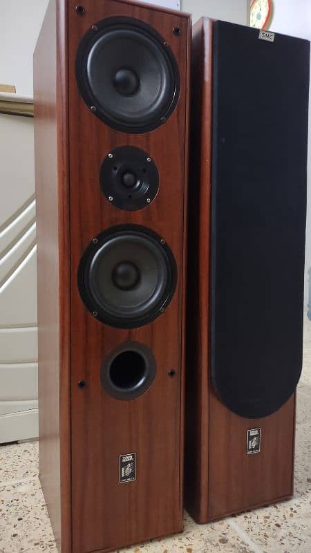 SMC Singapore orignal Tower Speaker 1