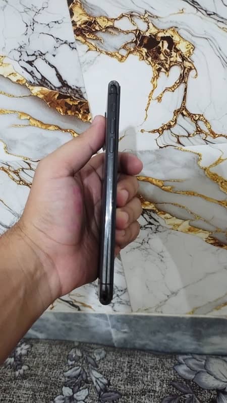 Iphone 11 pro max factory unlock non pta for sale 3