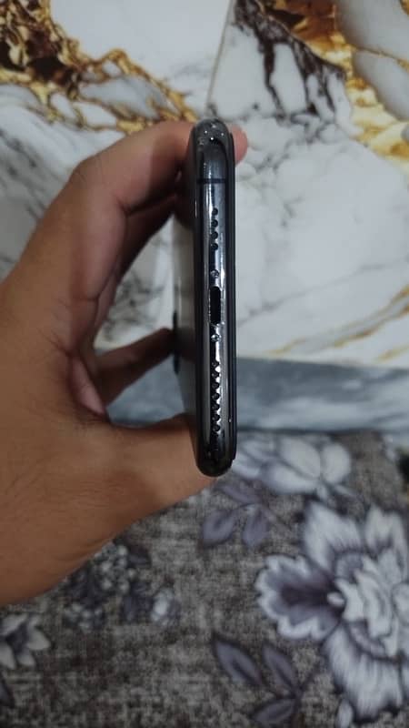 Iphone 11 pro max factory unlock non pta for sale 5