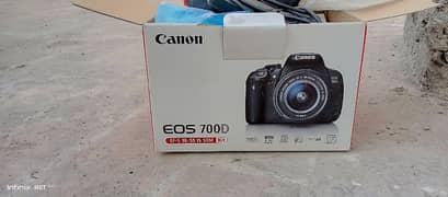 Canon DSLR EOS 700D 0