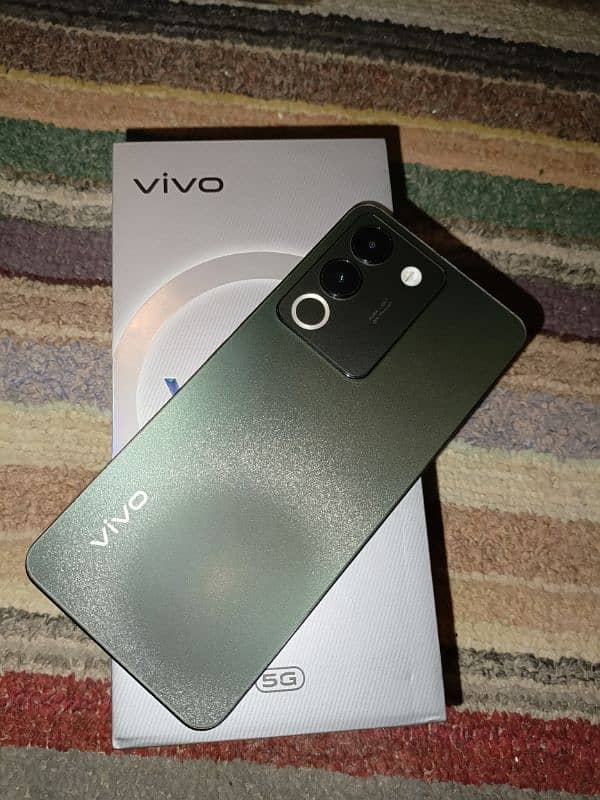 vivo v29e  (0/3/3/4/5/3/9/4/4/0/8) (warranty available) 1