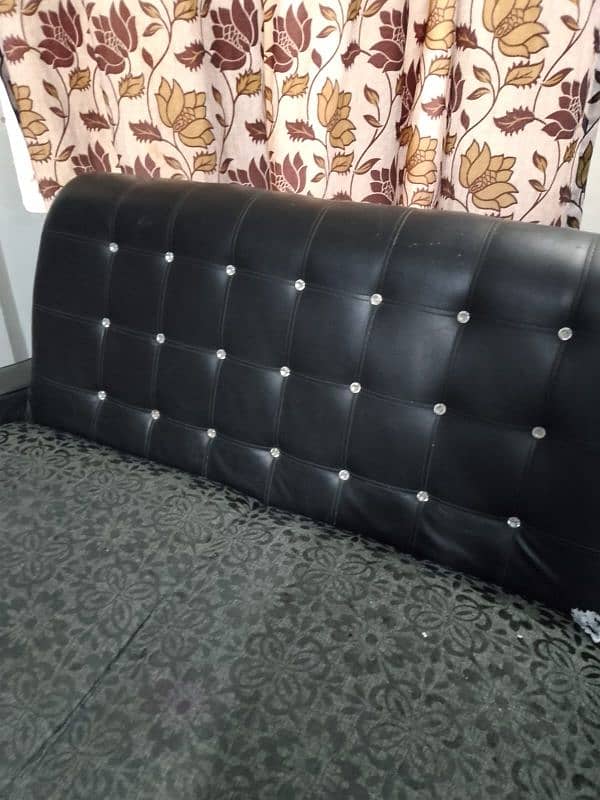 sofa black one seter 2