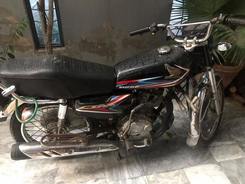 Honda CG 125 2019 Model black color 2