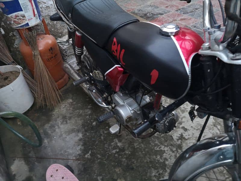 Honda 70 cc bike 5