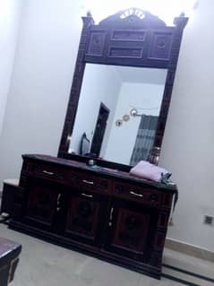 dressing table