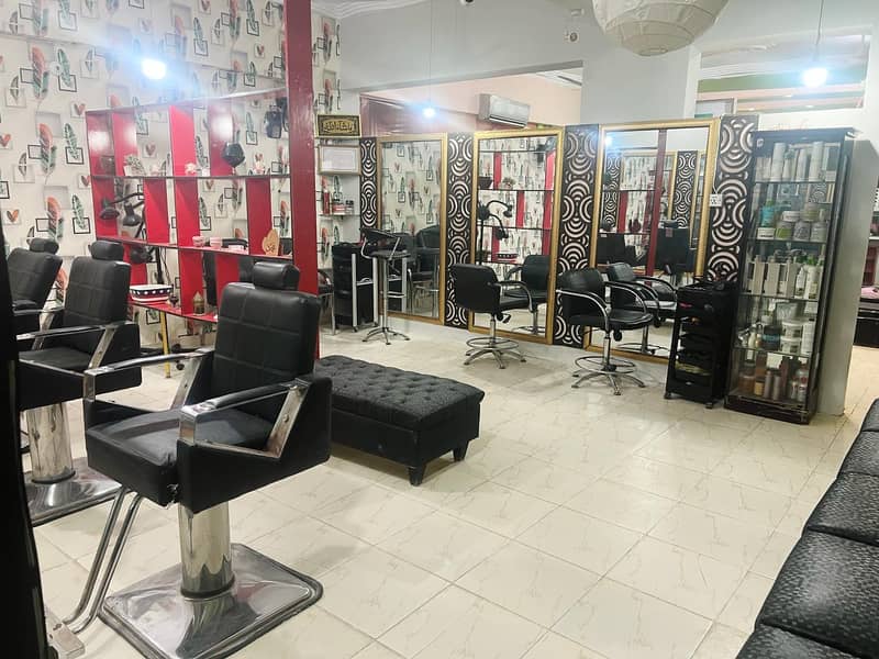 Laides beauty salon in Johar block 14 Karachi 0