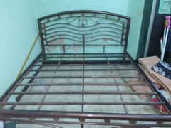 Iron Bed 0