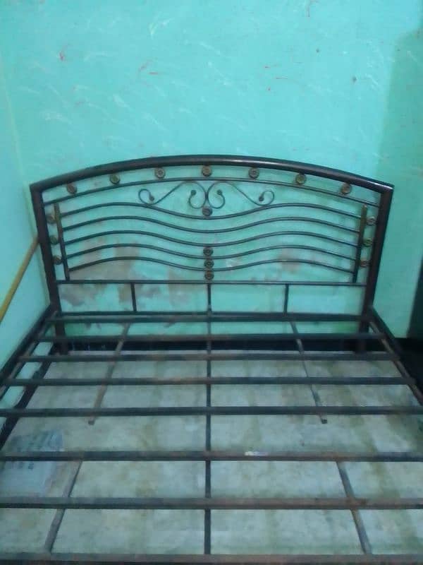 Iron Bed 4