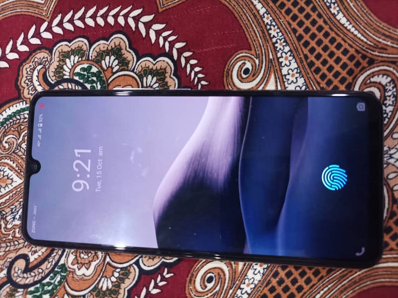 Vivo v21 with Box & all accessories. 1